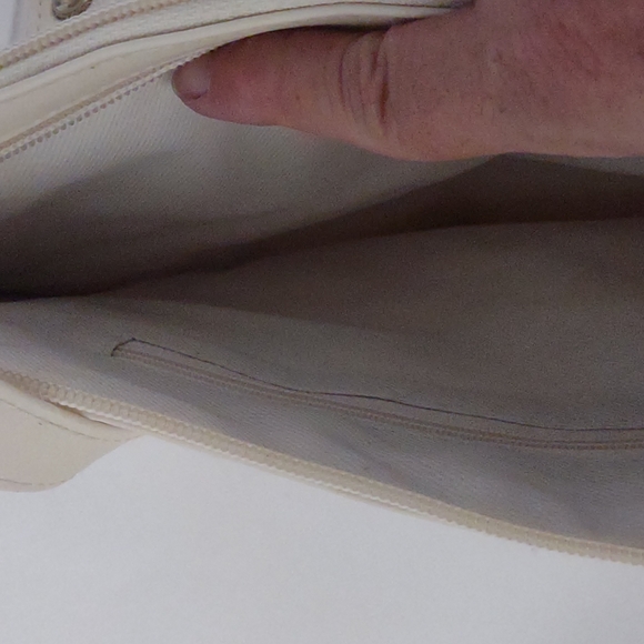 Purse - Picture 4 of 4